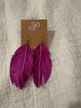 Plunder Fuchsia Feather Drop Earrings with Gold Accents